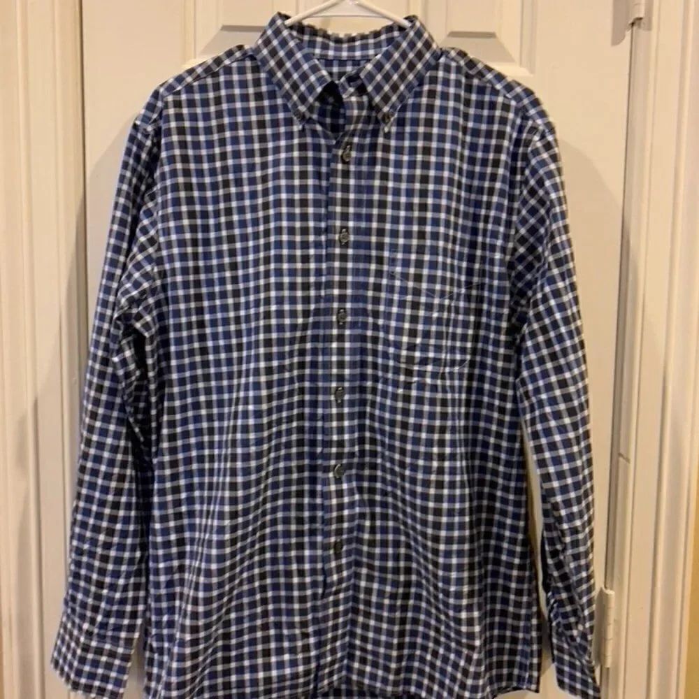 Jos. A Bank Traveler Tailored Fit Button Down Shirt
